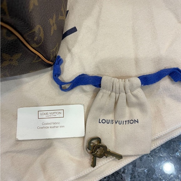 Louis Vuitton Vintage Monogram Canvas Speedy 30 - Picture 11 of 13